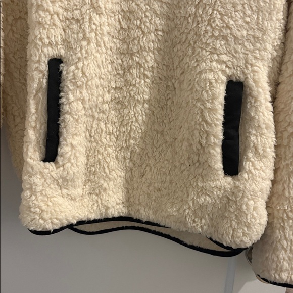 Thread & Supply Wubby Fleece Pullover - Picture 4 of 7